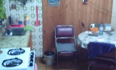 CASA MULTIFAMILIAR APTO 2 FAMILIAS EN LOTE DE 400 M2,  E/AUTO, QUINCHO Y FONDO LIBRE