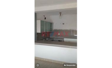 Venta De Casa Con Gran Potencialde Inversion En Pachacutec -Ventanilla Con Vista Paracial Al Mar