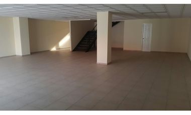 Galera en venta Las Americas
