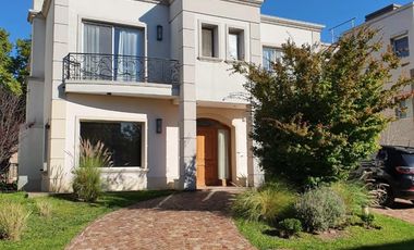 Casa en Barrancas de Guido Quilmes centro