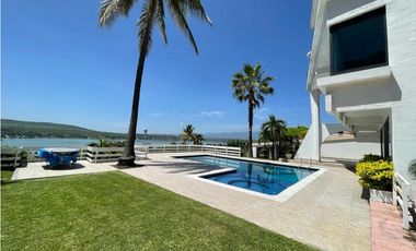 PENTHOUSE EN VENTA CON VISTA AL LAGO