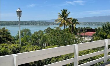 PENTHOUSE EN VENTA CON VISTA AL LAGO