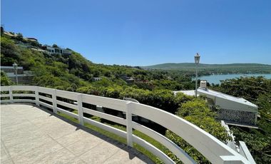 PENTHOUSE EN VENTA CON VISTA AL LAGO