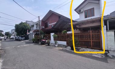 Disewakan Paviliun Strategis di Jl. Tebet Timur Dalam - Cocok untuk Kantor, Akses Mudah & Lingkungan Nyaman