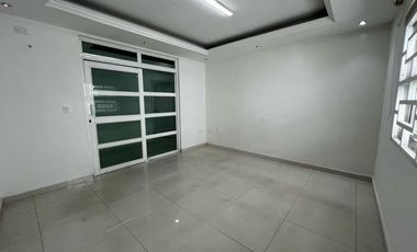 casa en arriendo en el recreo. Cod A106369