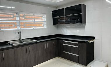 casa en arriendo en el recreo. Cod A106369