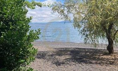Propiedad con 40m orilla de lago Villarrica