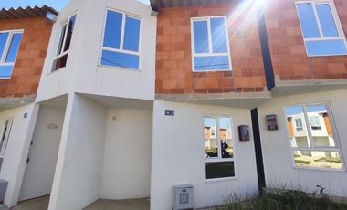 casa en venta en candelaria. Cod V6696577