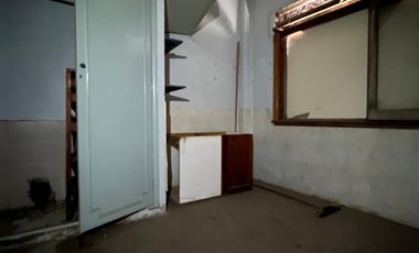 EXCELENTE UBICACION   Chalet de 3 AMBIENTES ubicado a 100 metros de la estación .