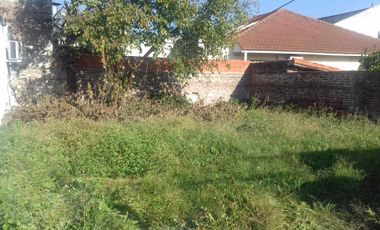 Chalet 2 dorm/quincho/parque - Lamadrid 900 -Lomas Este