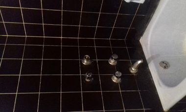 Chalet 2 dorm/quincho/parque - Lamadrid 900 -Lomas Este