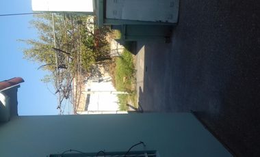 Chalet 2 dorm/quincho/parque - Lamadrid 900 -Lomas Este