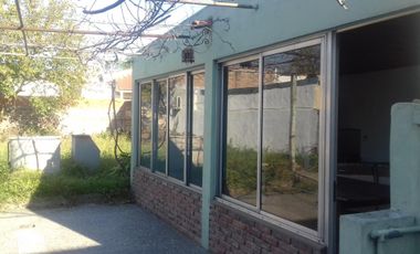 Chalet 2 dorm/quincho/parque - Lamadrid 900 -Lomas Este