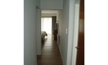Amplia y moderna Casa 4 dormitorios y piscina zona Parque Primavesi