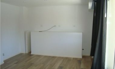 Amplia y moderna Casa 4 dormitorios y piscina zona Parque Primavesi