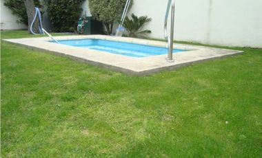 Amplia y moderna Casa 4 dormitorios y piscina zona Parque Primavesi