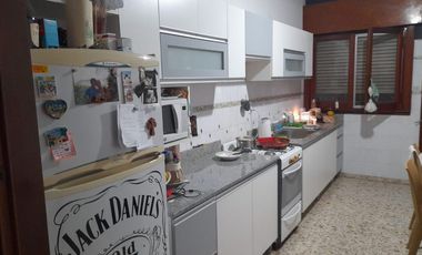 Casa PH en venta en Quilmes Oeste