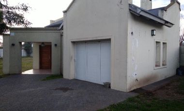 Chalet en venta en Ameghino