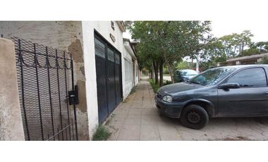 Venta casa MULTIFAMILIAR 2 casas + 3 locales +2 deptos