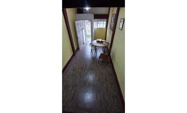 Venta casa MULTIFAMILIAR 2 casas + 3 locales +2 deptos