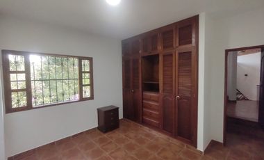 FINCA PARA ARRIENDO EN RIONEGRO SECTOR LOS COLEGIOS