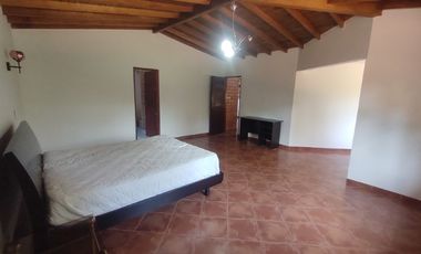 FINCA PARA ARRIENDO EN RIONEGRO SECTOR LOS COLEGIOS