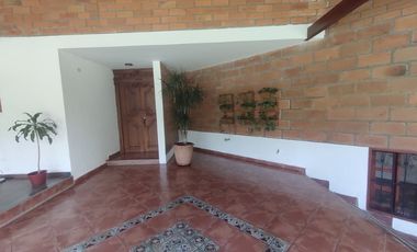 FINCA PARA ARRIENDO EN RIONEGRO SECTOR LOS COLEGIOS