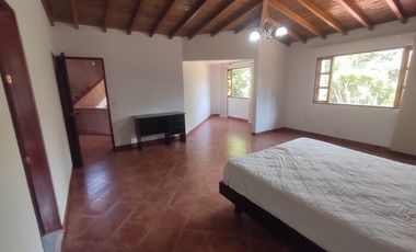 FINCA PARA ARRIENDO EN RIONEGRO SECTOR LOS COLEGIOS