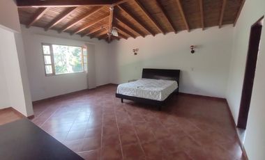 FINCA PARA ARRIENDO EN RIONEGRO SECTOR LOS COLEGIOS