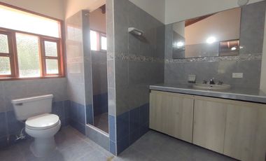 FINCA PARA ARRIENDO EN RIONEGRO SECTOR LOS COLEGIOS