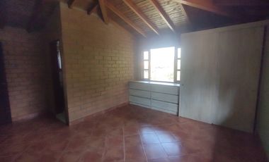 FINCA PARA ARRIENDO EN RIONEGRO SECTOR LOS COLEGIOS