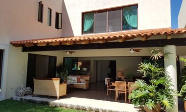 Casas de lujo en coto a unos pasos del Lago