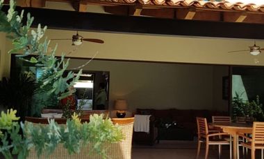 Casas de lujo en coto a unos pasos del Lago