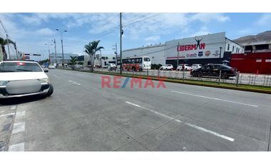 Oportunidad Única en Chorrillos: Local Comercial de 10.81 m² en el Centro Comercial Galaxy

Descubre este excelente local comercial de 10.81 m² ubic