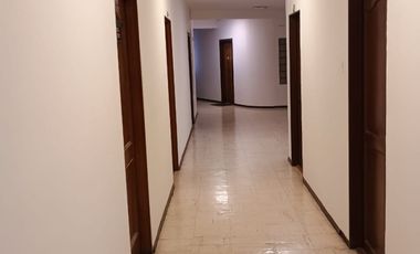 oficina en arriendo en las aguas. Cod A6915201