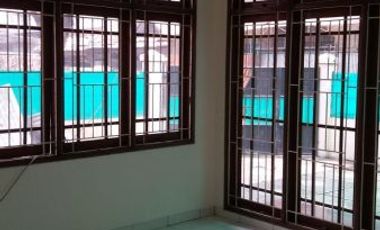 Disewakan Rumah Di Jl.Bambu Kuning Jakarta Barat