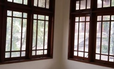 Disewakan Rumah Di Jl.Bambu Kuning Jakarta Barat