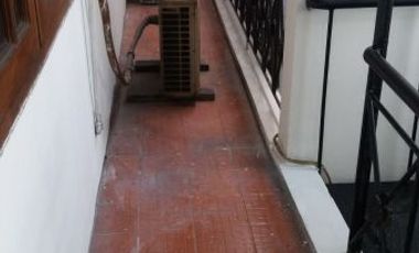 Disewakan Rumah Di Jl.Bambu Kuning Jakarta Barat