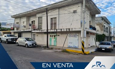 Departamento con Locales en Venta, Col. Periodistas, Esquina