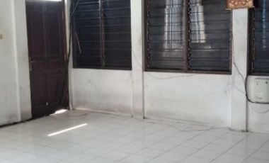 Dijual Gudang dan Kantor 2 Lantai Kedamean Gresik