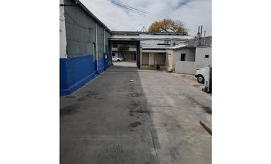 VENTA GALPON 1050 M2 SOBRE TRES LOTES UNIFICADOS