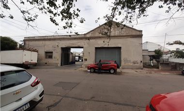 VENTA GALPON 1050 M2 SOBRE TRES LOTES UNIFICADOS