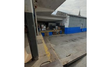 VENTA GALPON 1050 M2 SOBRE TRES LOTES UNIFICADOS