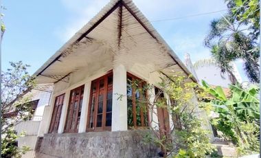 Rumah Tengah Kota Jl. Kalisari Surabaya