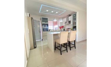 VENTA CASA 434MTS2 4REC LB NEGOCIABLE COLON