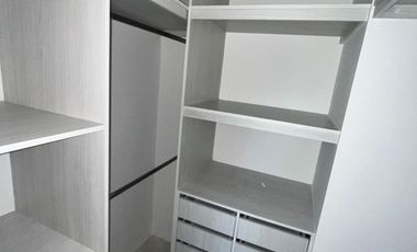 apartamento en arriendo en prados del este. Cod A3402