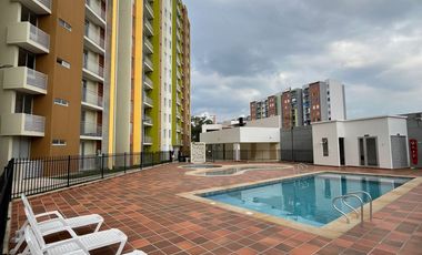 apartamento en arriendo en prados del este. Cod A3402
