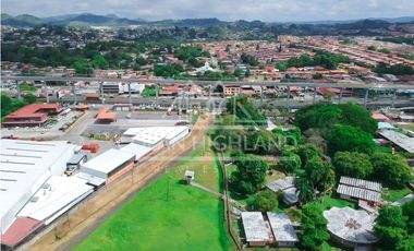 Se Vende Terreno en Avenida Domingo Díaz, Villa Lucre MLS#15381