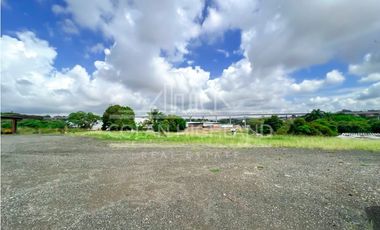 Se Vende Terreno en Avenida Domingo Díaz, Villa Lucre MLS#15381