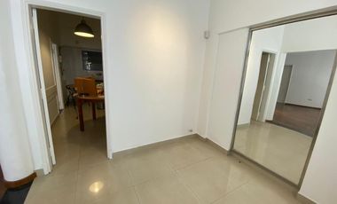 OFICINA VENTA 4 PRIVADOS 2 BAÑOS CENTRO